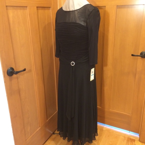 Sangria Fully Lined Black Midi Dress 16 NWT - Picture 2 of 15